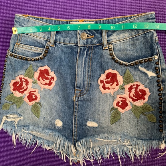 Free People Denim Embroidered Skirt with pockets NWT - Picture 5 of 7